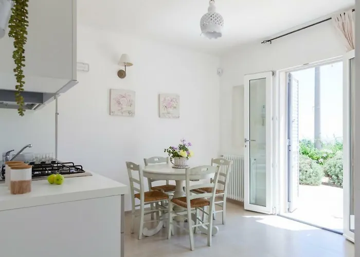 别墅 Helloapulia Blu Ocean - Panoramic Trulli With Sea View, Private Pool And Garden - - Pet Friendly *